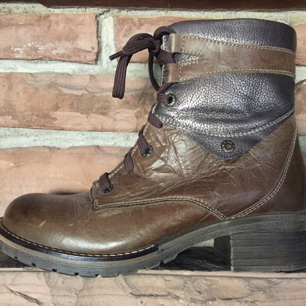 Dromedaris Kara Boots 9.5 Brown